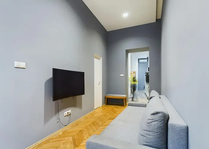 Gray Stylish بودابست